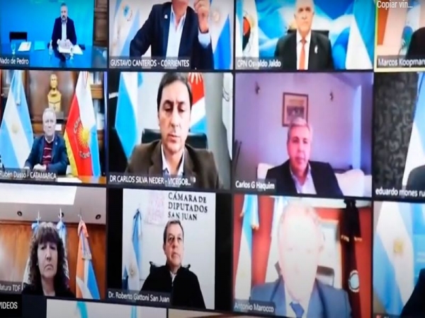 Haquim en videoconferencia con Wado de Pedro