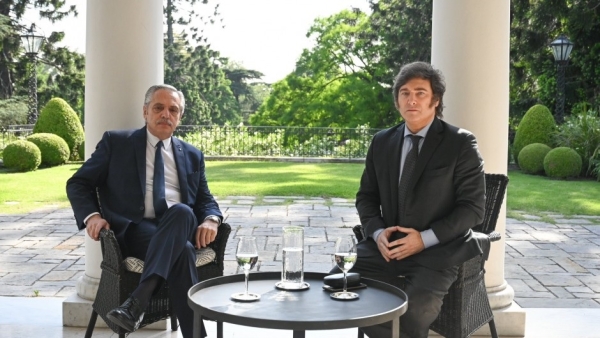 Milei se reuni&oacute; con Alberto en Olivos para tratar de destrabar la transici&oacute;n