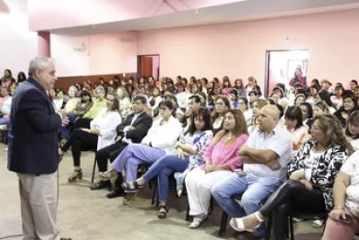 Entrega de cargos titulares a 1100 docentes de nivel Inicial y Primario