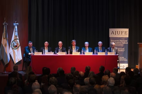 La Corte Suprema podr&iacute;a adelantar la elecci&oacute;n de sus autoridades y neutralizar el impacto de la eventual llegada de Lijo