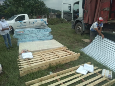 Municipio asisti&oacute; a damnificados por temporal