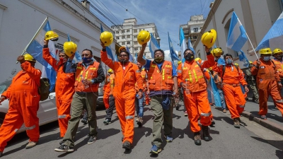 Mineros de El Aguilar violvieron a marchar