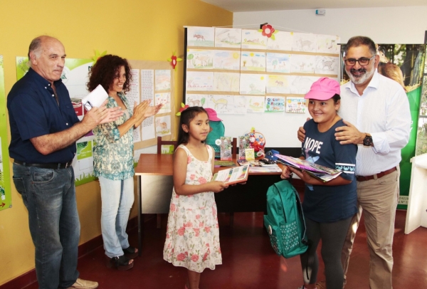 ENTREGARON PREMIOS A LOS GANADORES DEL CONCURSO &ldquo;PONELE EL NOMBRE A LA CORZUELITA&rdquo;