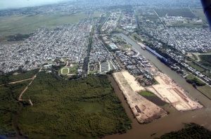 Una mega inversi&oacute;n para exportar GNL desde el Puerto La Plata reaviva el impulso por el Canal Magdalena