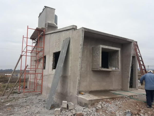Construyen viviendas con eficiencia energ&eacute;tica