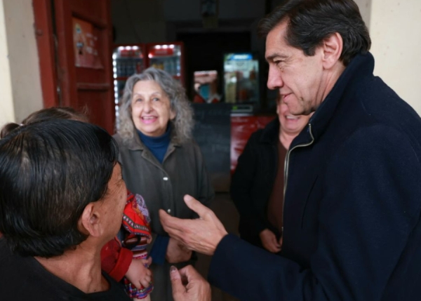 Carlos Sadir acompa&ntilde;&oacute; las fiestas patronales en Barro Negro