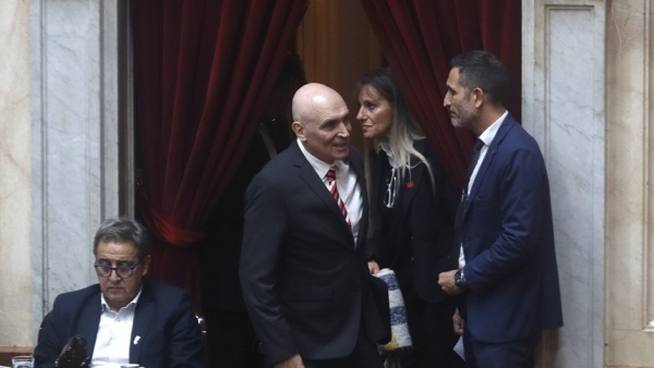 El gobierno consigui&oacute; aprobar en general le ley &oacute;mnibus y ahora da la pelea por privatizaciones y facultades delegadas