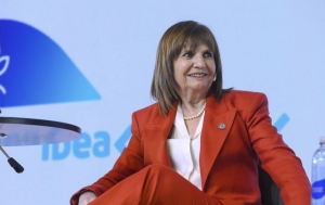 Bullrich aprovechó la ausencia de Milei para mostrarse como candidata ante un grupo de CEOS