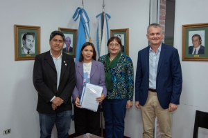 Ledesma renov&oacute; su compromiso con la educaci&oacute;n