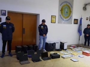 Desbarataron a una banda de hackers que vaciaba cuentas bancarias y convert&iacute;a el dinero en criptomonedas