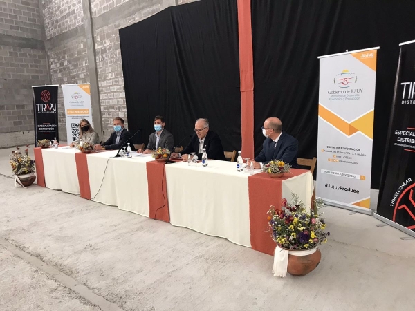 10 empresas recibieron el certificado de cr&eacute;dito fiscal