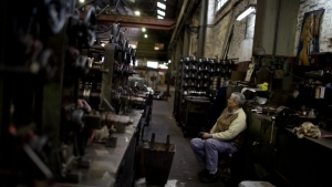 Cierra una empresa por hora y 394 personas pierden su trabajo por d&iacute;a