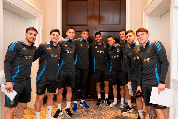 Con varias bajas y sin Messi, la Selecci&oacute;n empez&oacute; a moverse