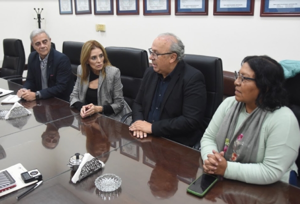 Comisi&oacute;n de Ambiente recibi&oacute; al presidente de Agua Potable