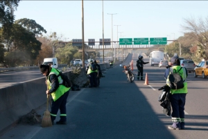 Municipio drealiz&oacute; tareas de limpieza en av. General Savio