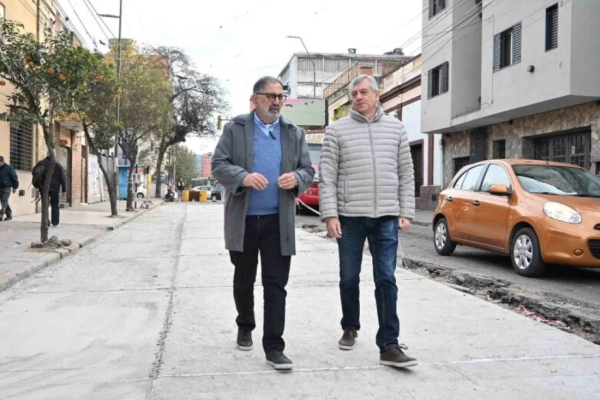 Tasa Vial. Jorge supervis&oacute; la pavimentaci&oacute;n de Patricias Argentina