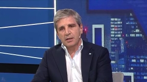 Luis Caputo ratific&oacute; las bandas cambiarias: &ldquo;And&aacute; a dormir tranquilo, con el d&oacute;lar no va a pasar nada&rdquo;