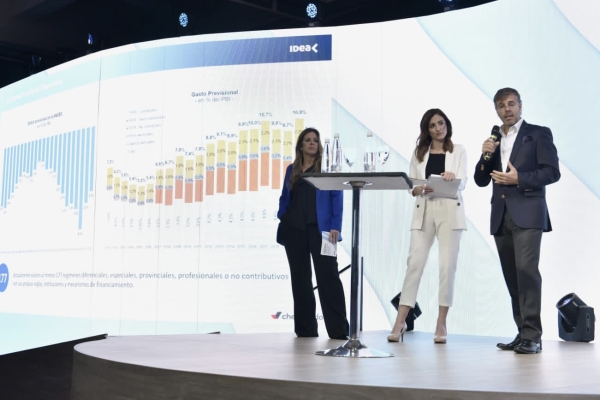 Ledesma particip&oacute; del Coloquio IDEA