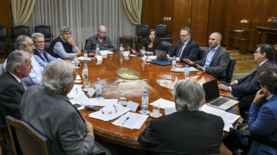 Adelantan a junio los aumentos del Salario M&iacute;nimo, que ser&aacute; de $45.540