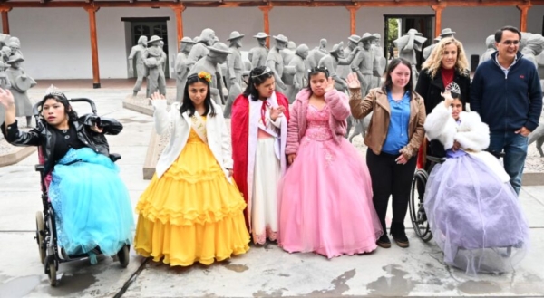 Candidatas a elecci&oacute;n representantes con discapacidad visitaron el Cabildo