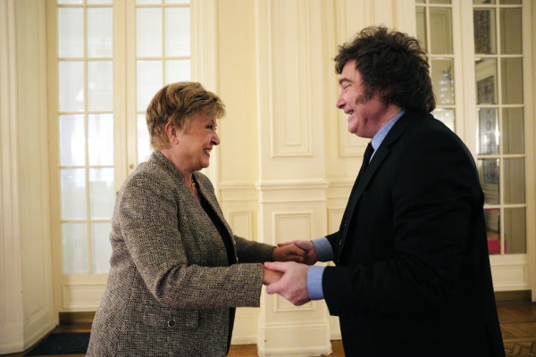 Javier Milei neg&oacute; que la econom&iacute;a vaya a entrar en recesi&oacute;n y asegur&oacute; que el consumo est&aacute; &ldquo;en m&aacute;ximos hist&oacute;ricos&rdquo;