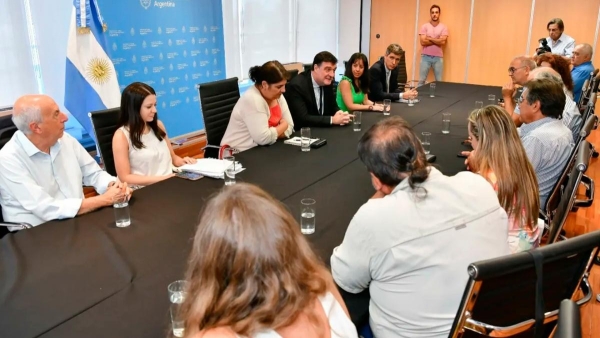 Los estatales de UPCN y ATE y el Gobierno firmaron un 23,13% de aumento adicional