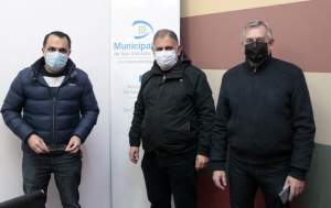 Piden a los pol&iacute;ticos que retiren las carteler&iacute;as