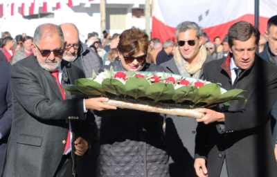 El gobernador Sadir  junto al intendente Jorge participaron del homenaje a Leandro Alem