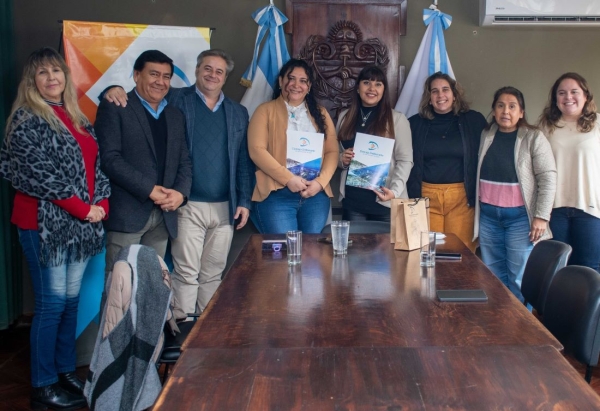 Reconocimiento . &ldquo;Jugando Con Ciencia&rdquo; de Radio Muni