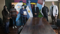 Concejales reconocen a grupo de teatro por su trayectoria