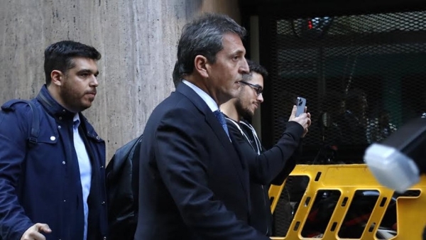El kirchnerismo le pide a Massa aplicar la ley antiterrorista para frenar la corrida