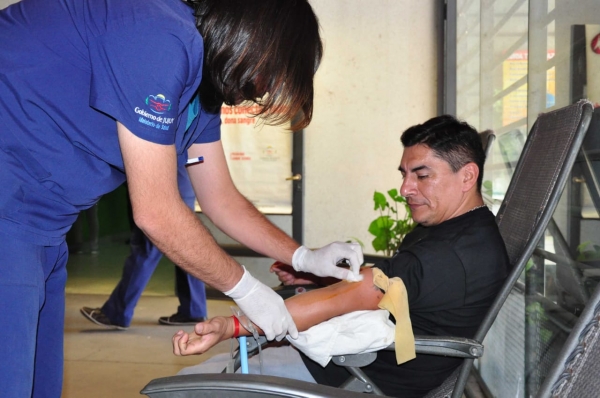 "EN VERANO EL MEJOR SALVAVIDAS SOS VOS&ldquo;