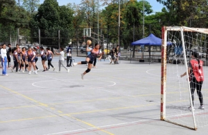 Municipio y Provincia fortalecen el deporte escolar con los Intercolegiales de Handball