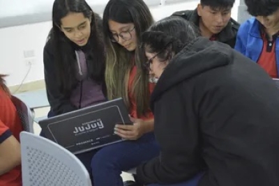 Capacitaci&oacute;n a estudiantes de la Escuela T&eacute;cnica N&deg; 1 "General Savio" en el Uso de Aulas Digitales M&oacute;viles del PROMACE