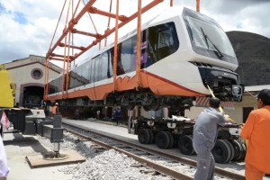 El Tren Solar de la Quebrada fue colocado sobre las v&iacute;as