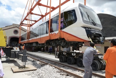 El Tren Solar de la Quebrada fue colocado sobre las v&iacute;as