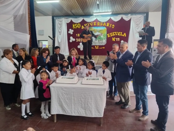Escuela de Volc&aacute;n celebr&oacute; sus 150 a&ntilde;os de existencia