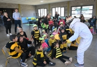 Concientizaci&oacute;n Infantil sobre Apicultura en Barrio Alberdi