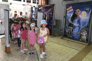 A sala llena ni&ntilde;os de la colonia del Parque San Mart&iacute;n disfrutaron de &ldquo;Patos&rdquo; en el Cine Alfa