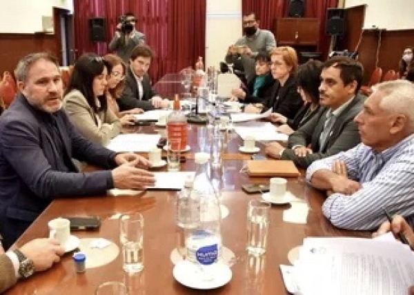 Actualizar&aacute;n la Ley de Gu&iacute;as de Turismo en la Provincia