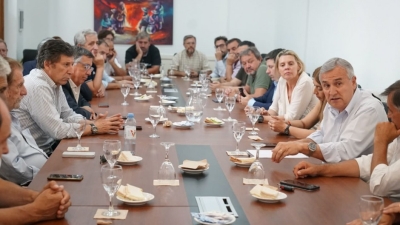 Morales arm&oacute; su comit&eacute; para la provincia con Posse y referentes de Lousteau y Yacobbiti