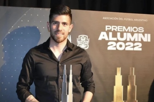 Agust&iacute;n Rossi gan&oacute; el premio Alumni al mejor futbolista del a&ntilde;o: "hasta junio voy a seguir en Boca, no se qu&eacute; ser&aacute; despu&eacute;s"
