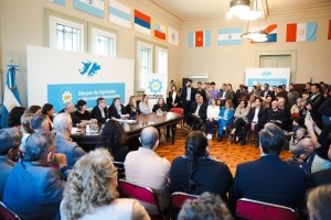 &ldquo;No vamos a convalidar que nos vuelvan a endeudar&rdquo;