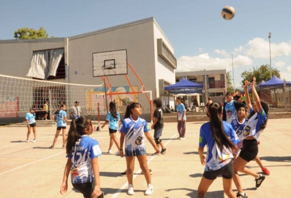 Doble propuesta deportiva y recreativa para Alto Comedero