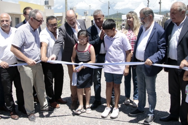 Se entregaron 30 nuevas viviendas en Alto Comedero