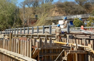 Avances. Repavimentaci&oacute;n RP 4 y puente en Huaico