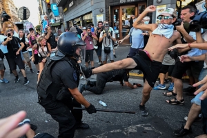 Se volvieron a registrar incidentes entre manifestantes y la polic&iacute;a en un nuevo reclamo de jubilados frente al Congreso