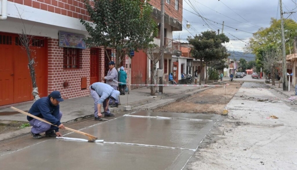 Municipio refuerza plan de pavimentaci&oacute;n en distintos sectores de la ciudad
