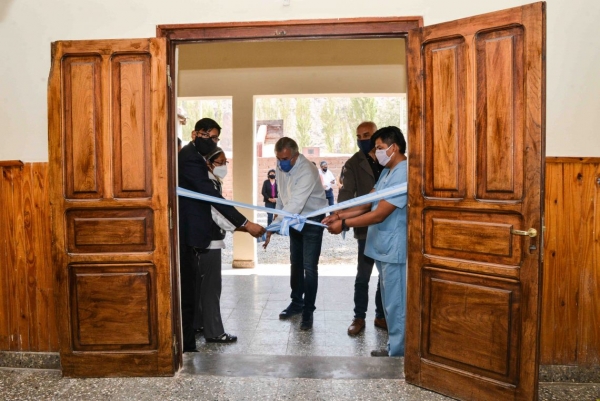 En Purmamarca el gobernador Gerardo Morales inaugur&oacute; un hospital campa&ntilde;a