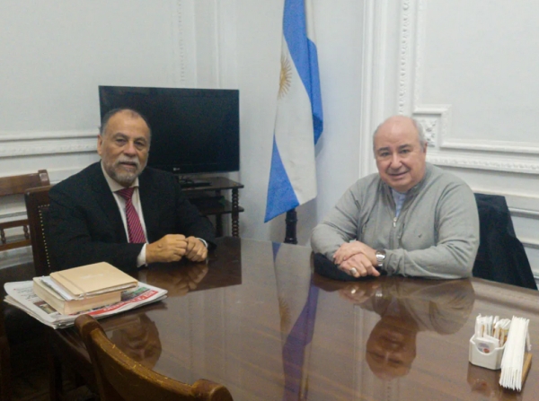 Situaci&oacute;n social.Ministro &Aacute;lvarez Garc&iacute;a recibi&oacute; al obispo Fern&aacute;ndez